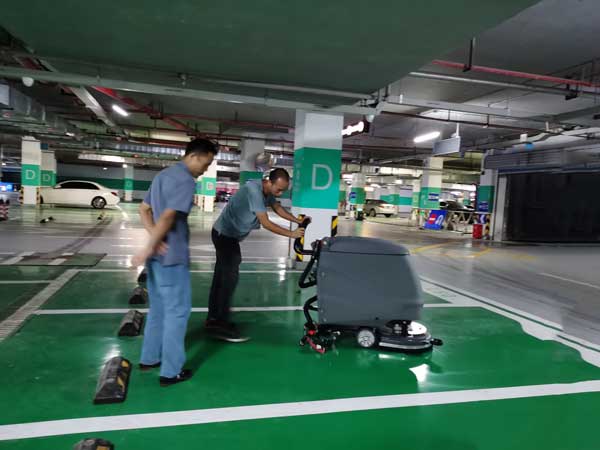 洗地機在生活生產中清潔的優(yōu)勢 洗地機在生活生產中清潔的優(yōu)勢