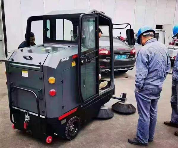 電動環(huán)衛(wèi)掃地車優(yōu)勢體現(xiàn)在哪里?值得買嗎? 電動環(huán)衛(wèi)掃地車優(yōu)勢體現(xiàn)在哪里?值得買嗎?